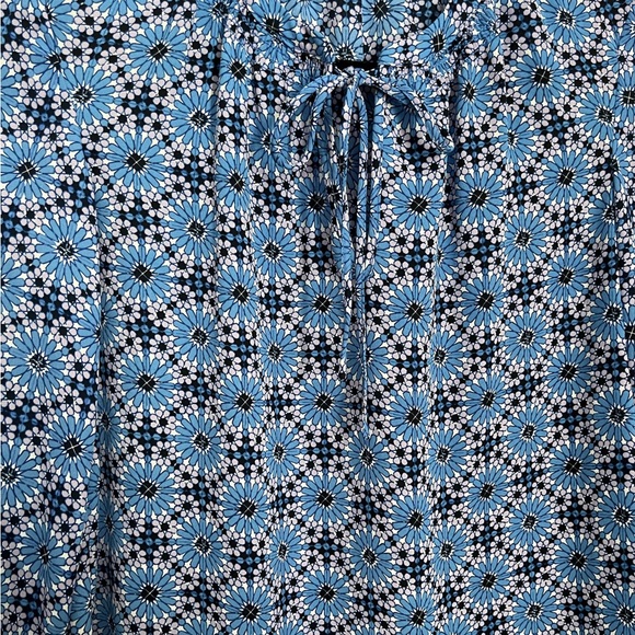 Banana Republic blue flower print blouse shirt top XXSP - Picture 3 of 3